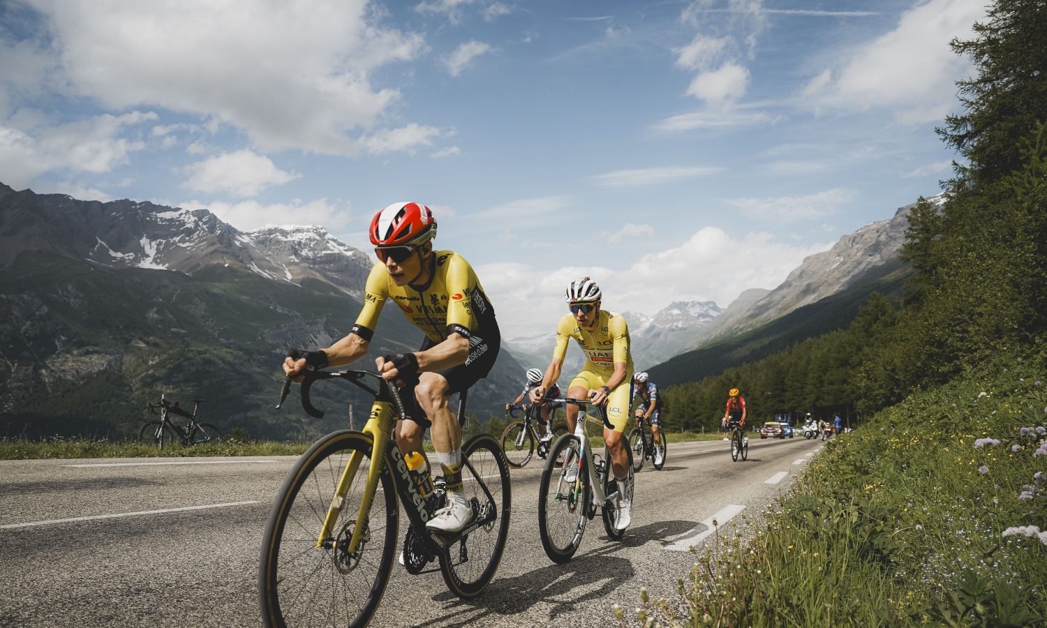 15/06/2025 - Critérium du Dauphiné 2025 - Étape 8 - Val-d'Arc / Val-Cenis - Plateau du Mont-Cenis (133,3 km) - Jonas VINGEGAARD (TEAM VISMA | LEASE A BIKE), Tadej POGACAR (UAE TEAM EMIRATES XRG)