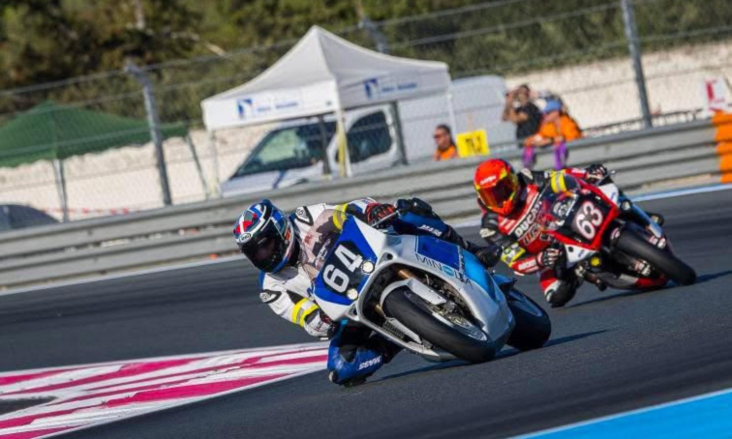 Moto sur Piste